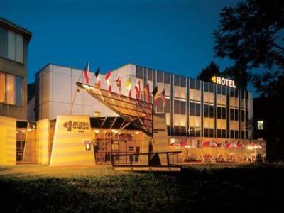 צ'סקה בודיוביצה Hotel U Tri Lvu מראה חיצוני תמונה
